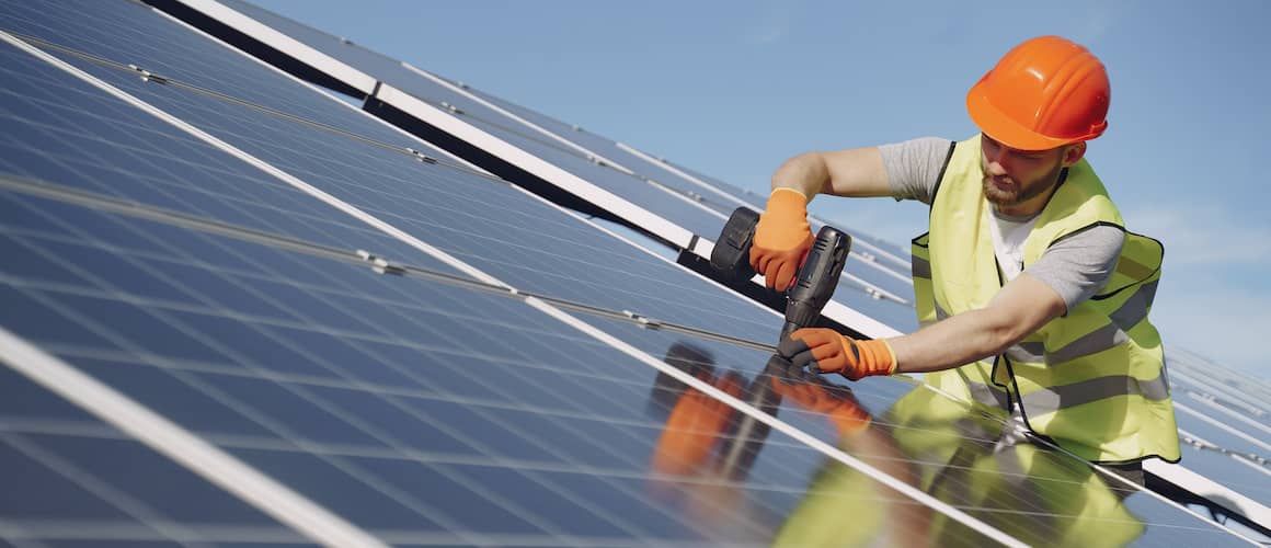 How Long Do Solar Panels Last? Rocket Solar